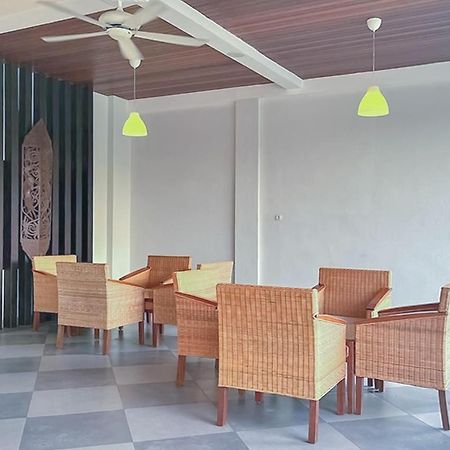 Urbanview Syariah Wisma Annisa Palangkaraya By Reddoorz מראה חיצוני תמונה